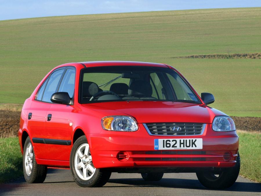  Hyundai Accent 5-Door 2003 года  (UK) (фото 3 из 10)